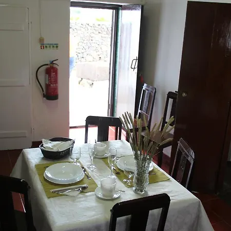 Casa Do Sr. Alberto Praia da Vitória